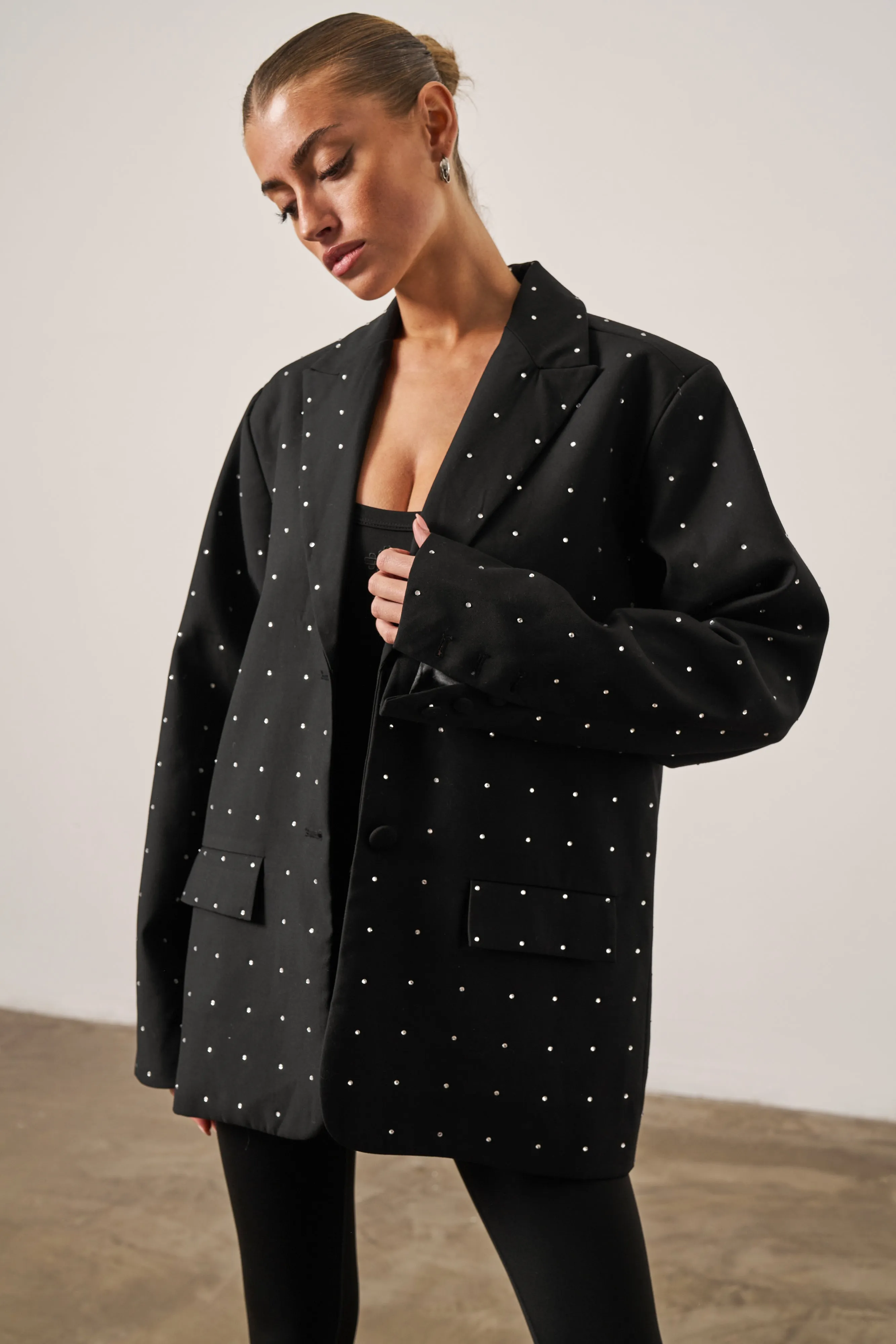 EMBELLISHED RHINESTONE OVERSIZED BLAZER - BLACK