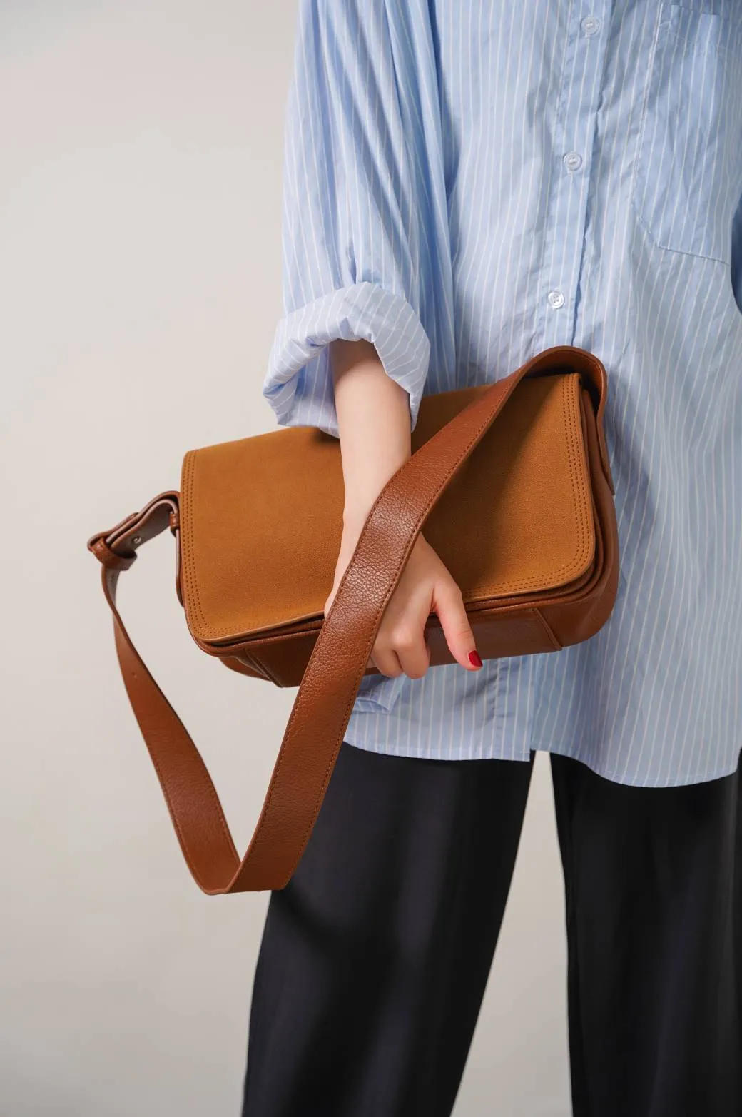 FLAP SHOULDER BAG