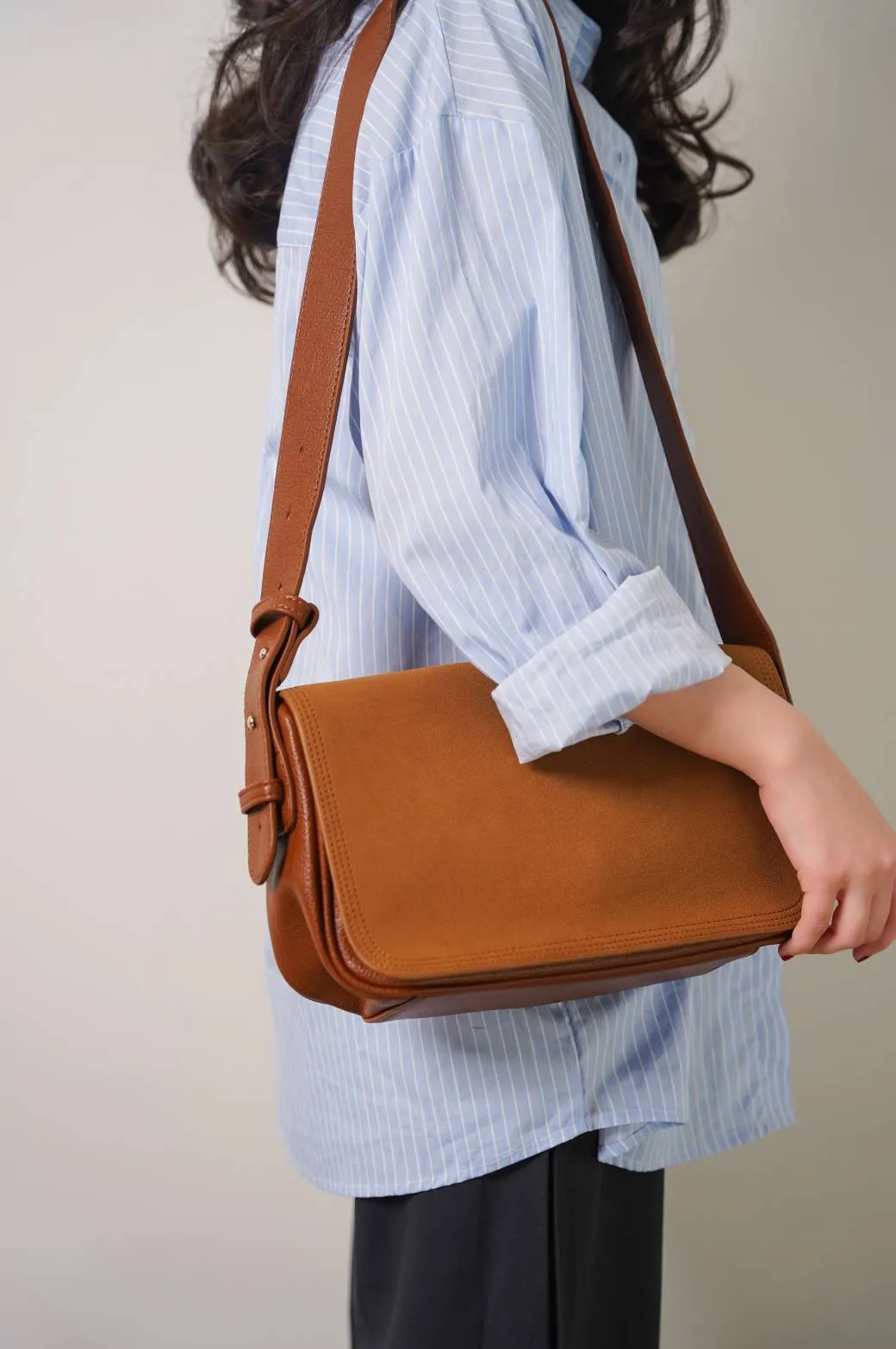 FLAP SHOULDER BAG