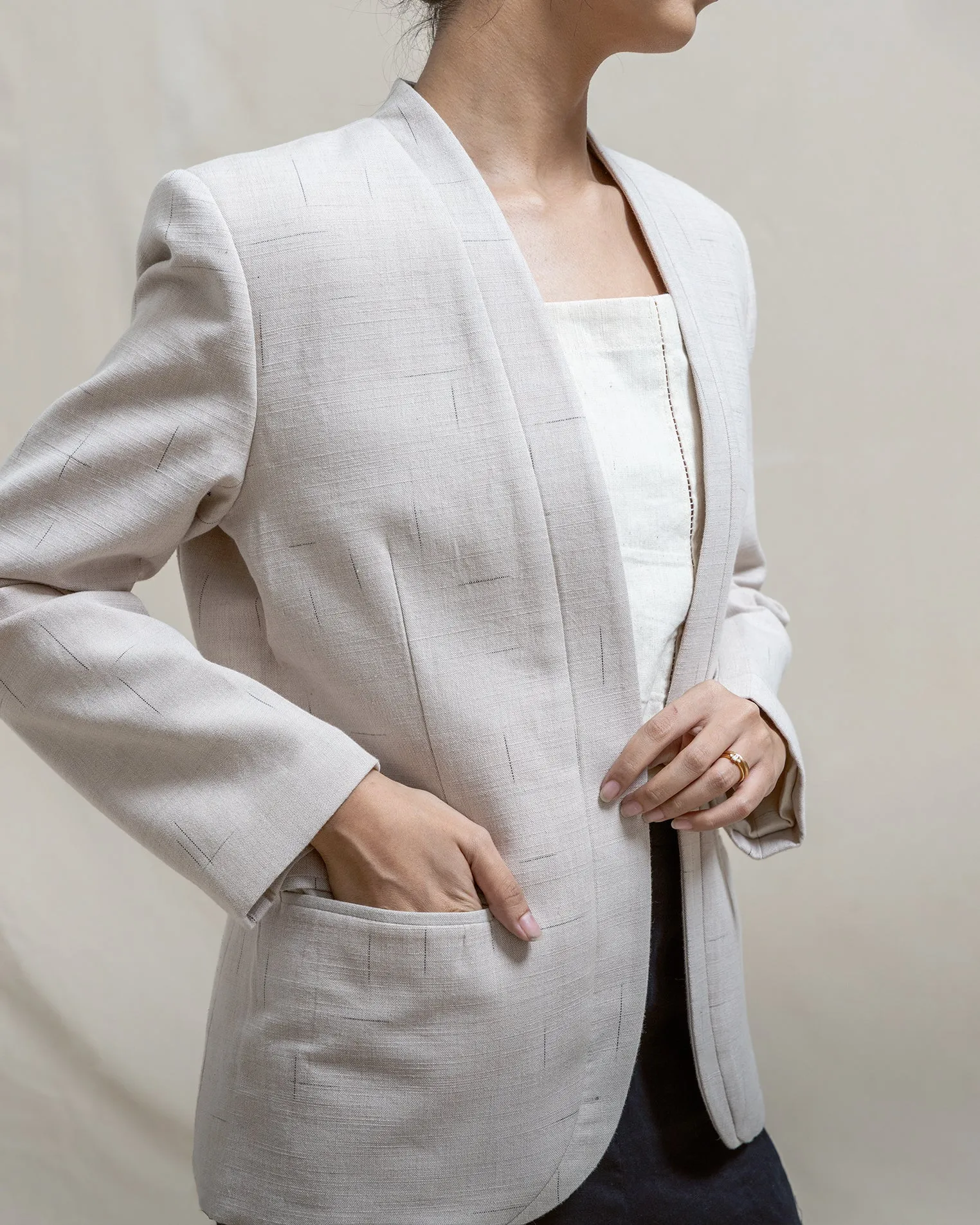 PAGISENJA - Minimalist Blazer